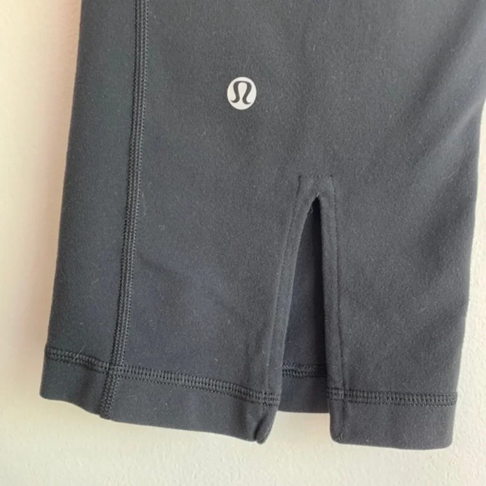 LULULEMON Black & Quilt Gather & Crow Cropped Leggings